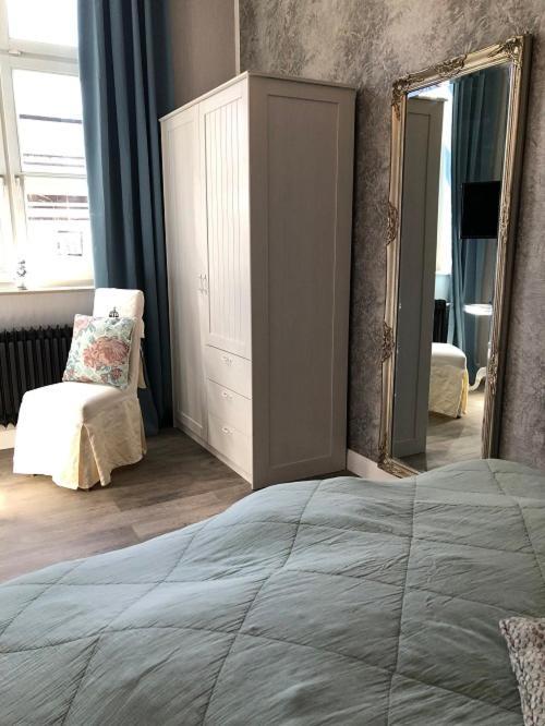 המבורג Ferienwohnung Alte Schule 22 Am Saseler Markt 2 Schlafzimmer & Baeder Hochwertig מראה חיצוני תמונה