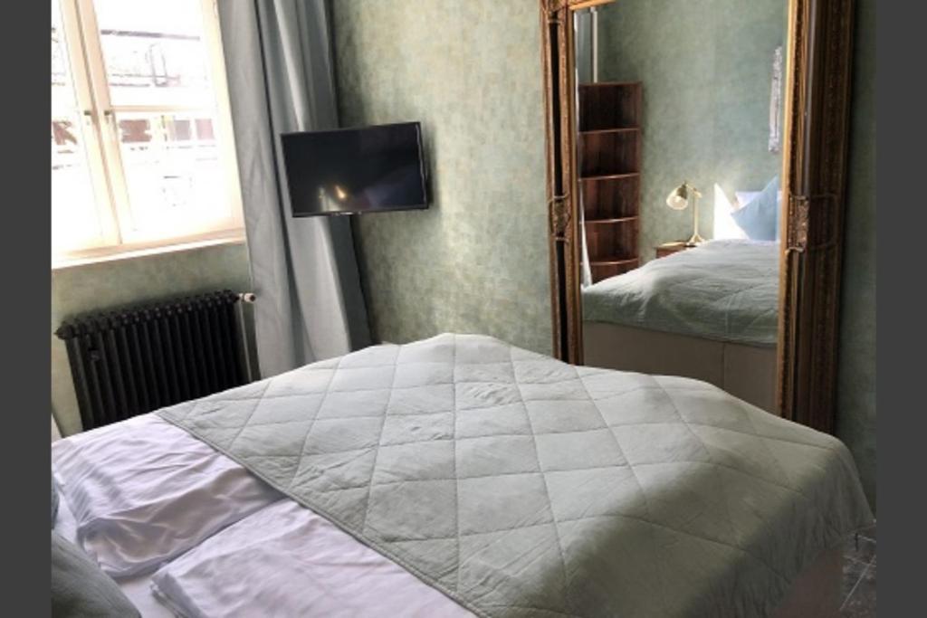 המבורג Ferienwohnung Alte Schule 22 Am Saseler Markt 2 Schlafzimmer & Baeder Hochwertig מראה חיצוני תמונה