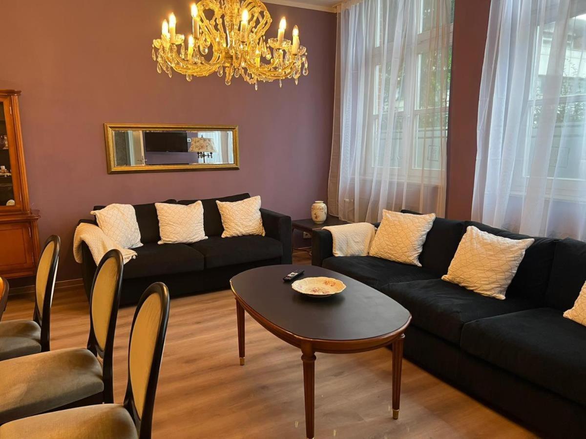 המבורג Ferienwohnung Alte Schule 22 Am Saseler Markt 2 Schlafzimmer & Baeder Hochwertig מראה חיצוני תמונה